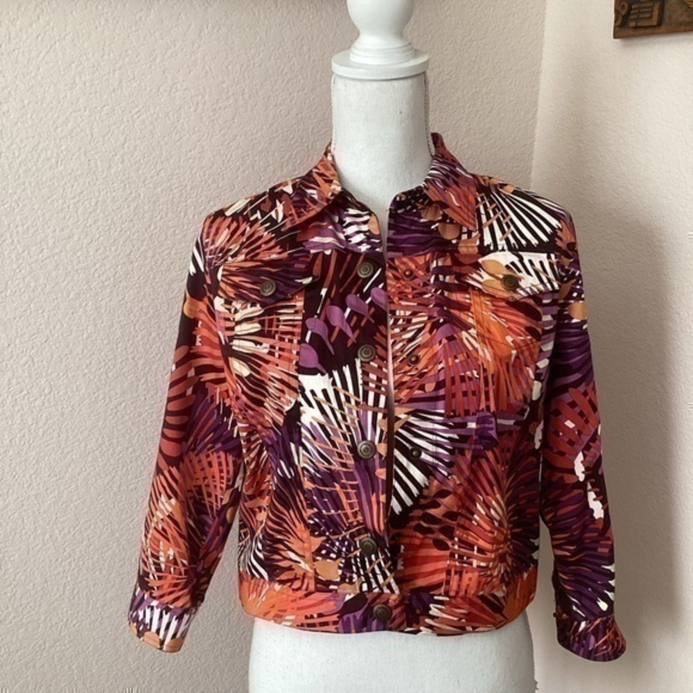 Woman’s Size 6P Jean Jacket